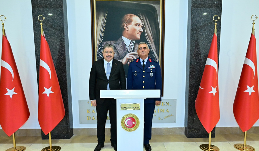 Hava Korgeneral Erdoğan Gür, Vali Yılmaz'ı ziyaret etti