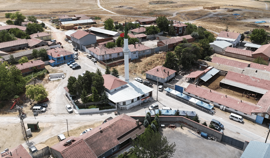 Eskişehir'de yıldırımın yıktığı cami 4 ay sonra yeniden açıldı