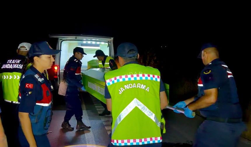 Eskişehir plakalı araç çarptı, metrelerce savruldu! 45 yaşındaki adam hayatını kaybetti