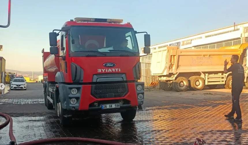 Eskişehir’de iş yerlerinin bulunduğu sitede yangın