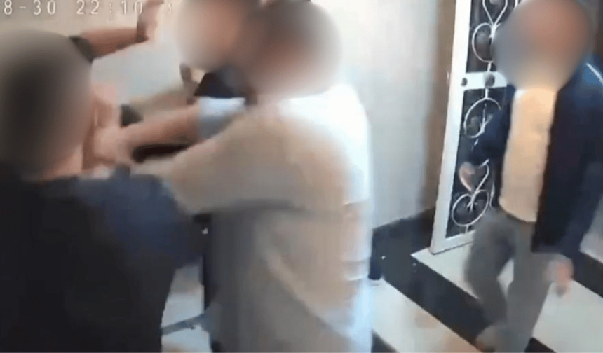 Eskişehir’de alacak verecek kavgası kanlı bitti: 10 kişiyle evini bastılar
