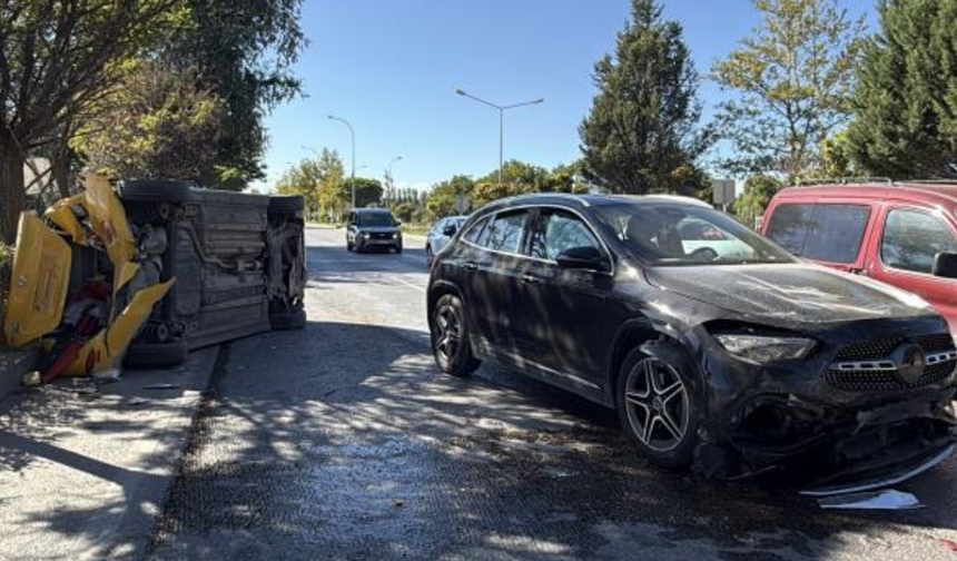 Eskişehir’de ticari taksi ile SUV çarpıştı: 2 yaralı
