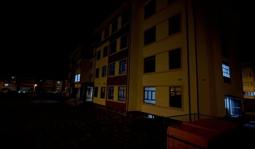 Eskişehir'de gece kovalamacası: Lise binasına giren 3 şüpheli yakalandı