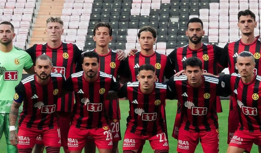 Eskişehirsporlu futbolcular yarın imza gününde taraftarla buluşacak