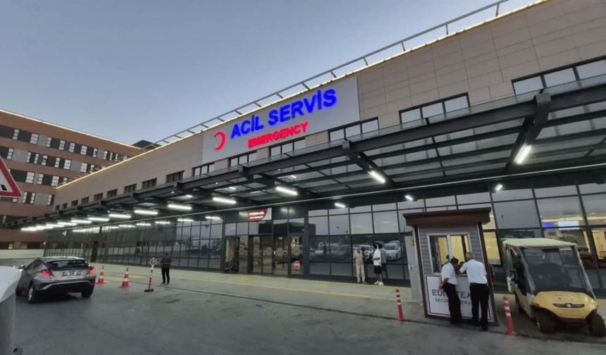Eskişehir'de evde baygın halde bulunan çift hastaneye kaldırıldı