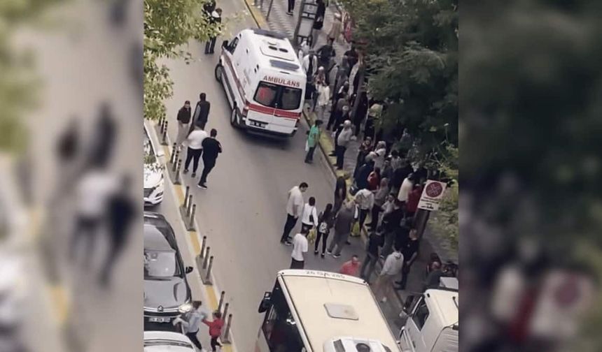 Aşırı hız kaza getirdi: Atatürk Caddesi'nde otomobil yayaya çarptı