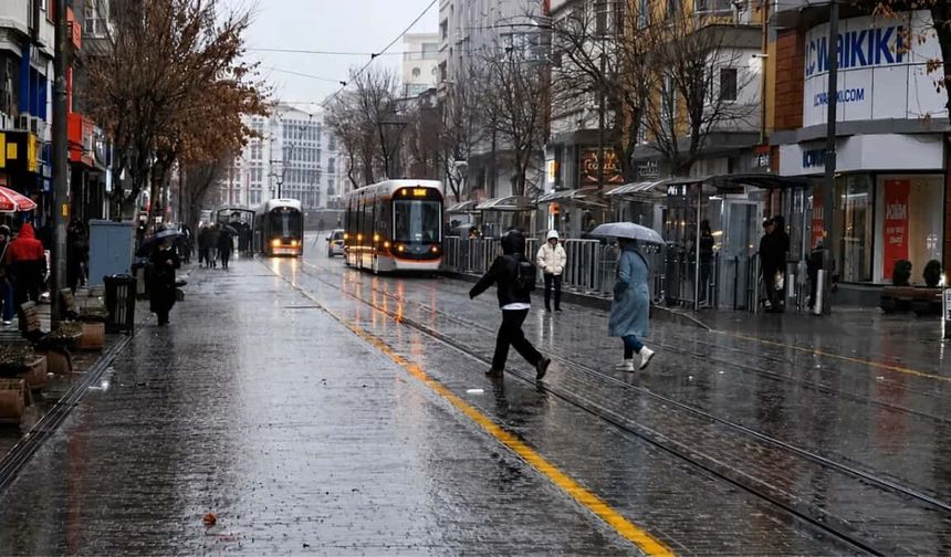Yarın başlıyor: Eskişehir'de 3 gün boyunca gök gürültülü sağanak görülecek