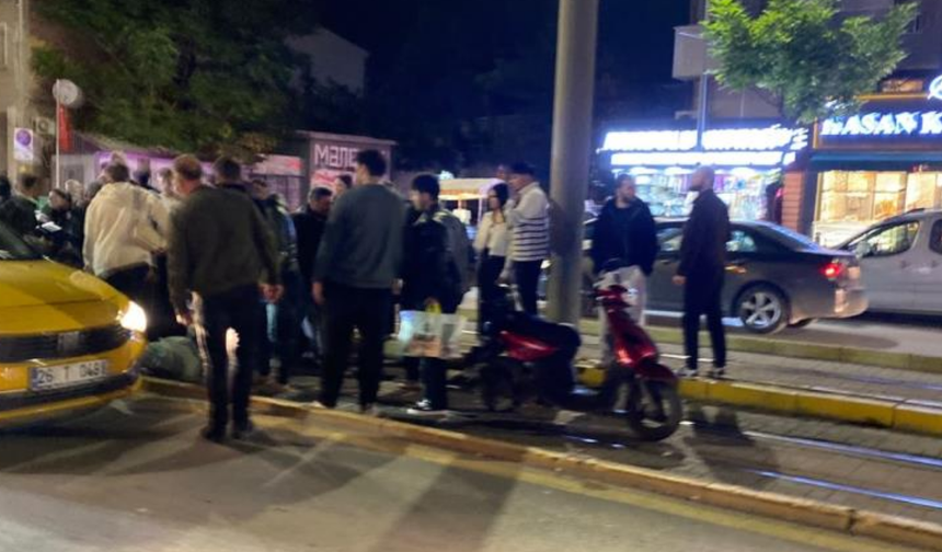 Eskişehir’de motosiklet kazası: Yayanın hayati tehlikesi var