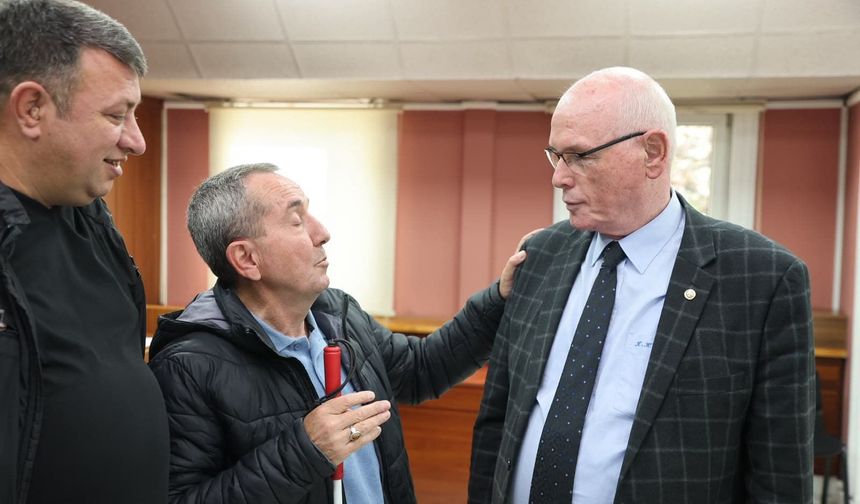 Başkan Kurt engelli derneklerinin temsilcileriyle buluştu