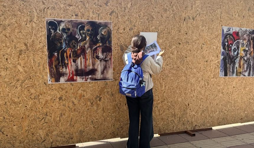 Doktorlar Caddesi sanat galerisine dönüştü