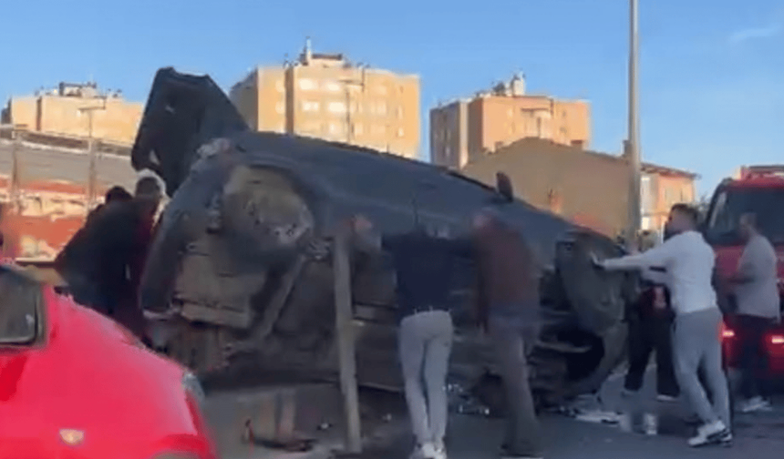Eskişehir Çevre Yolu'nda feci kaza: Araç karşı şeride savruldu! Yaralılar var