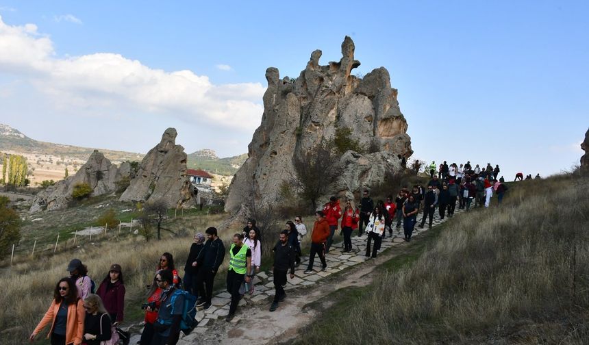 Eskişehir’de 250 doğasever Cumhuriyet için yürüdü