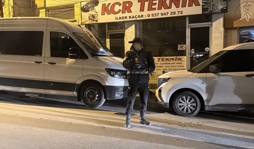 Erenköy Mahallesinde 70 polis sahaya indi