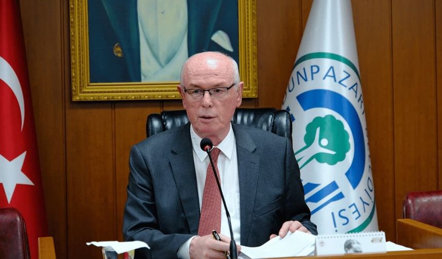 Kurt’tan eleştirilere yanıt: “Türkiye’nin hali belli, yapabileceğimizin en iyisini yapıyoruz”