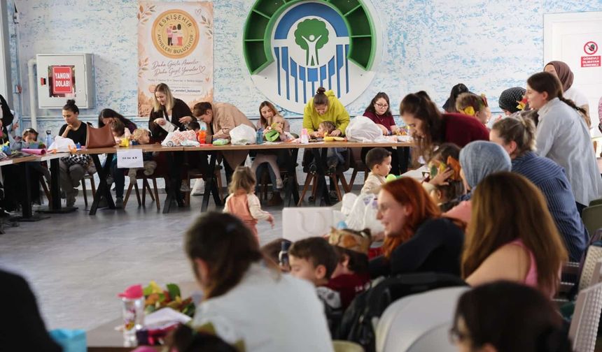 Başkan Kurt'un desteğiyle 100 anne Alaaddin Park Cafe’de buluştu
