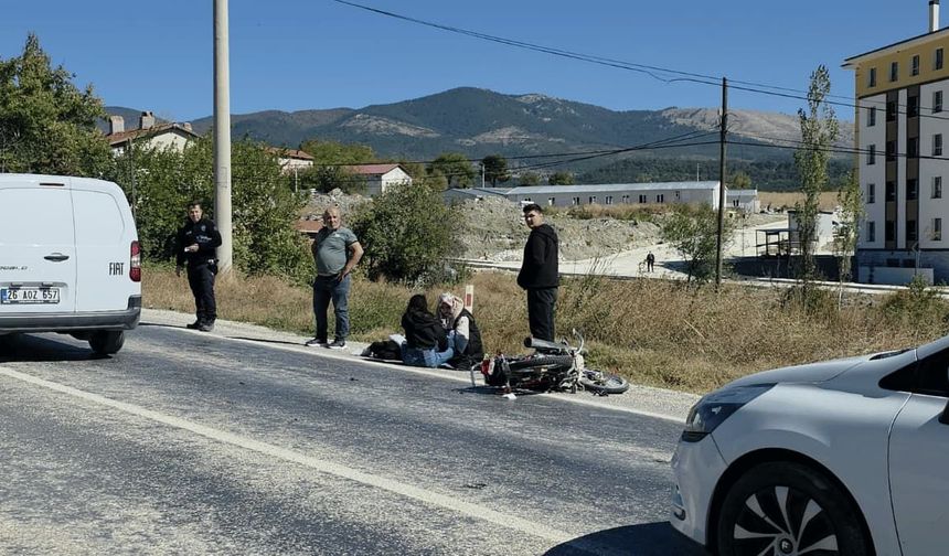 Otomobil motosikletle çarpıştı: Genç sürücü feci şekilde can verdi