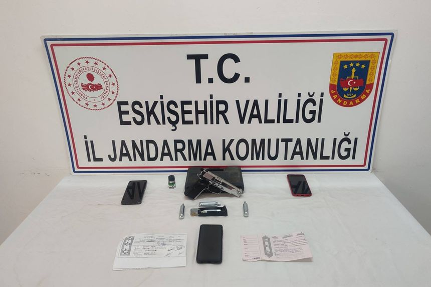 Eskişehir'de tefecilere operasyon: Yüksek faizle borçlandırıp, tehdit ettiler
