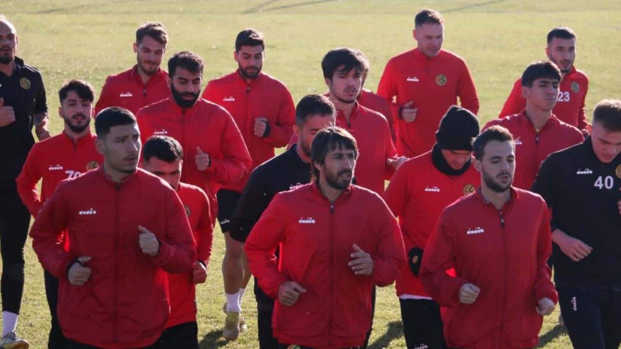 Sdf Eskişehir Manşet Eskişehir Eskişehirspor Çilimli Maçı Hazırlıklarına Başladı