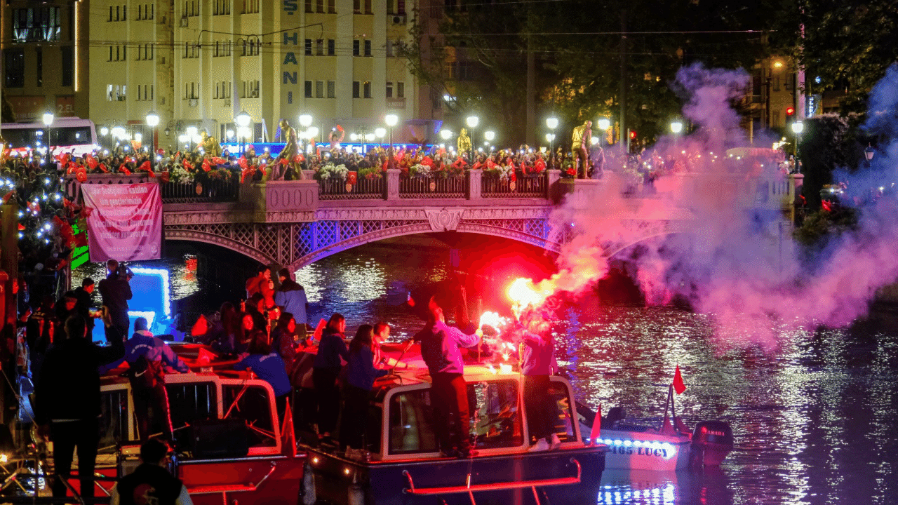 Sdf 19 Mayıs Kutlama