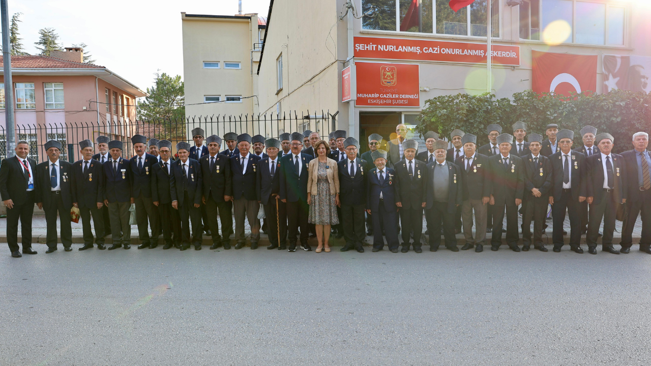 Başkan Ünlüce gazileri Ankara'ya uğurladı