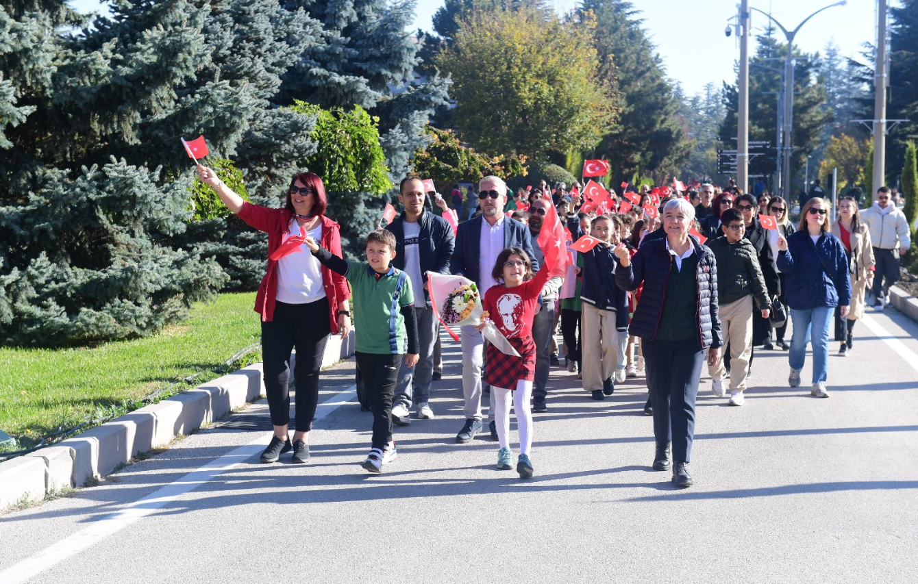 Anadolu Üniversitesi Miniklerin Ziyareti