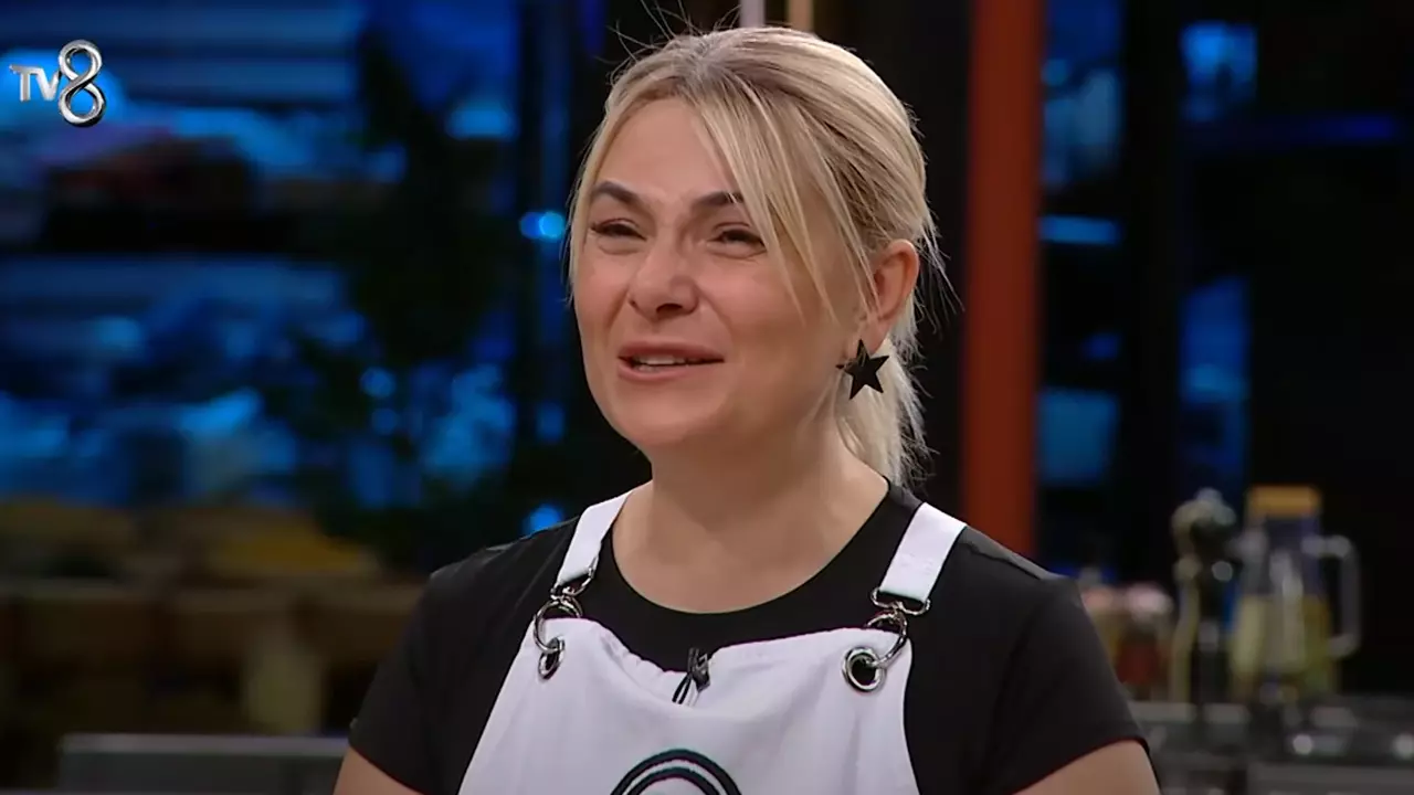 Masterchef'te Tehditler Havada Uçtu Kavgaya Eşi Dahil Oldu