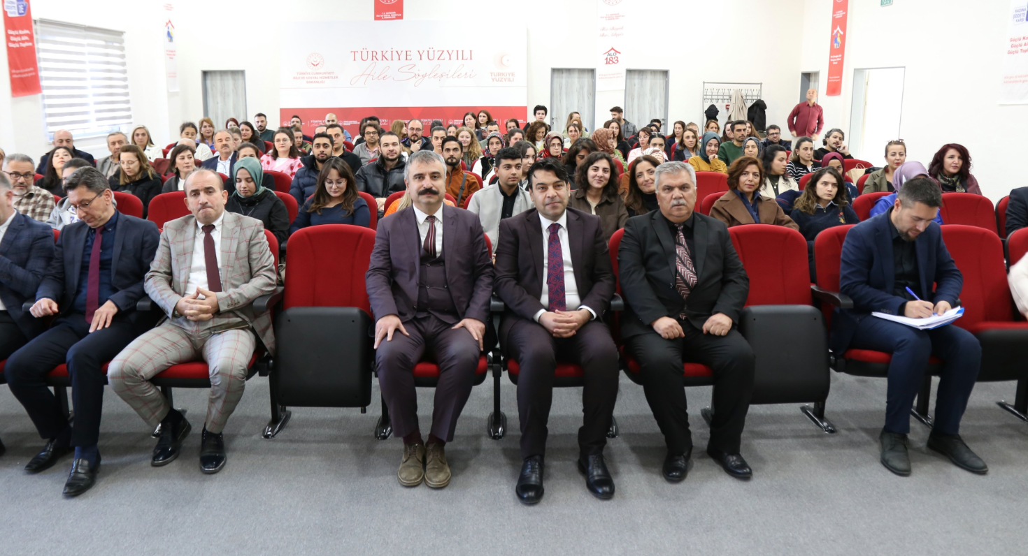 Eskişehir’de Yenilikçi Hizmet İçi Eğitim Programı Tamamlandı (2)