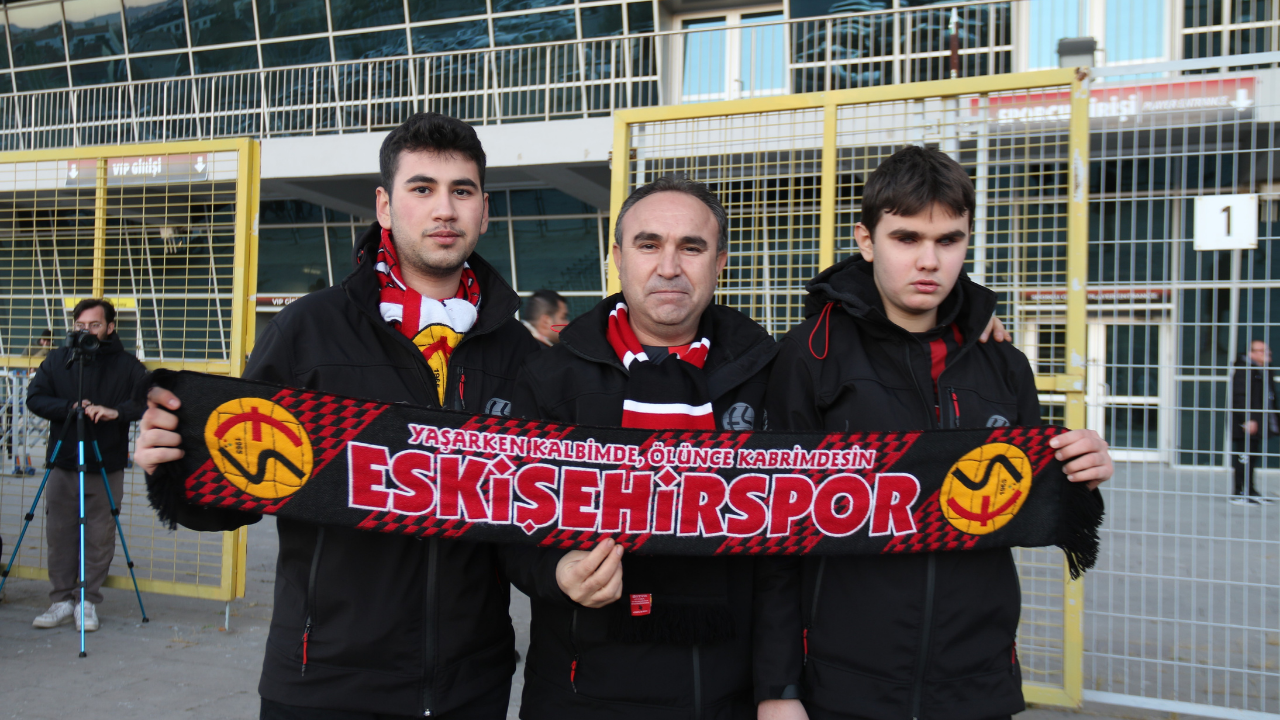 Görme Engelli Gencin Eskişehirspor Sevgisi Tüm Engelleri Aşıyor (1)