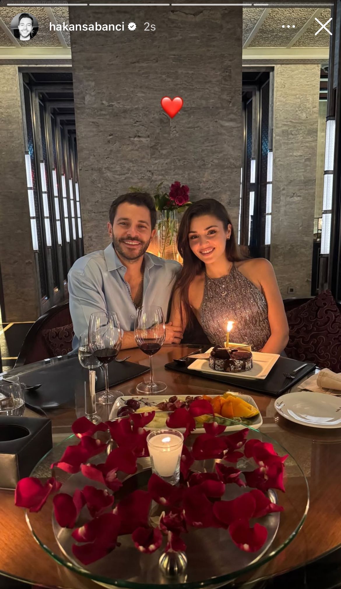 Hakan Sabancı'dan Hande Erçel'e Romantik Doğum Günü Kutlaması (2)