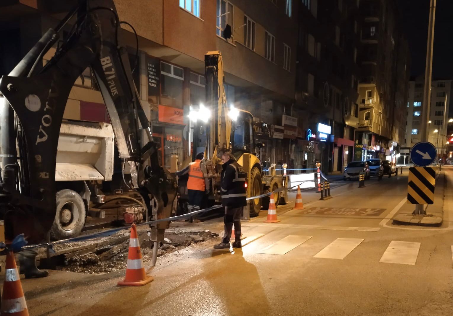 Eski̇'nin Hızlı Müdahalesi Su Sızıntısını Ortadan Kaldırdı (1)