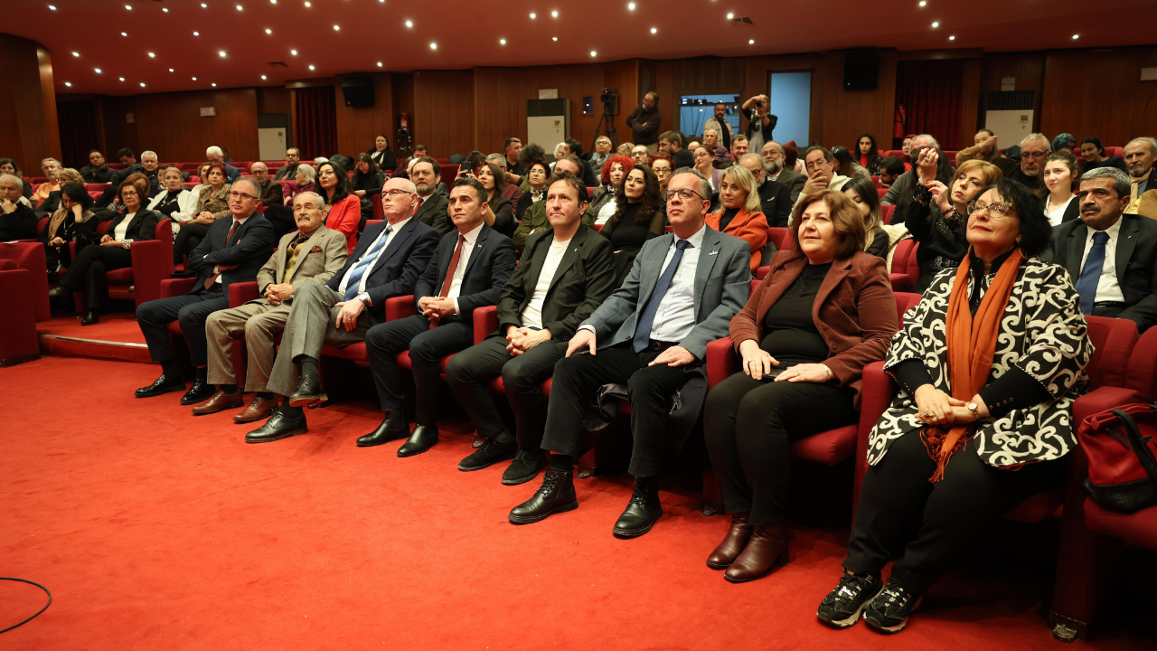 Eskişehir Sanat Ödül'ünün Sahibi Başkan Ünlüce Oldu