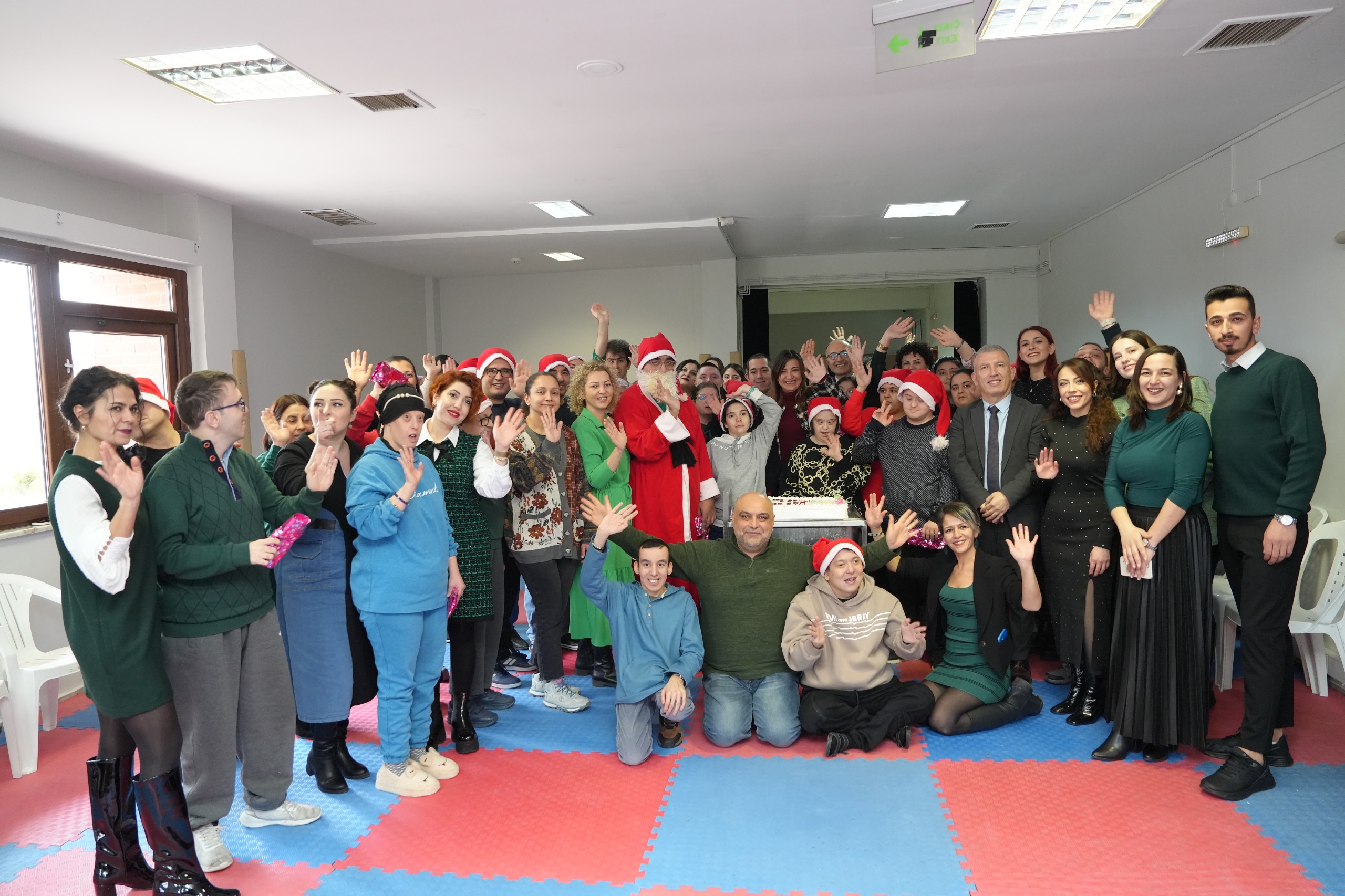 Gündüz Yaşam Merkezi̇’nde Yeni̇ Yili Doyasiya Kutladilar (1)