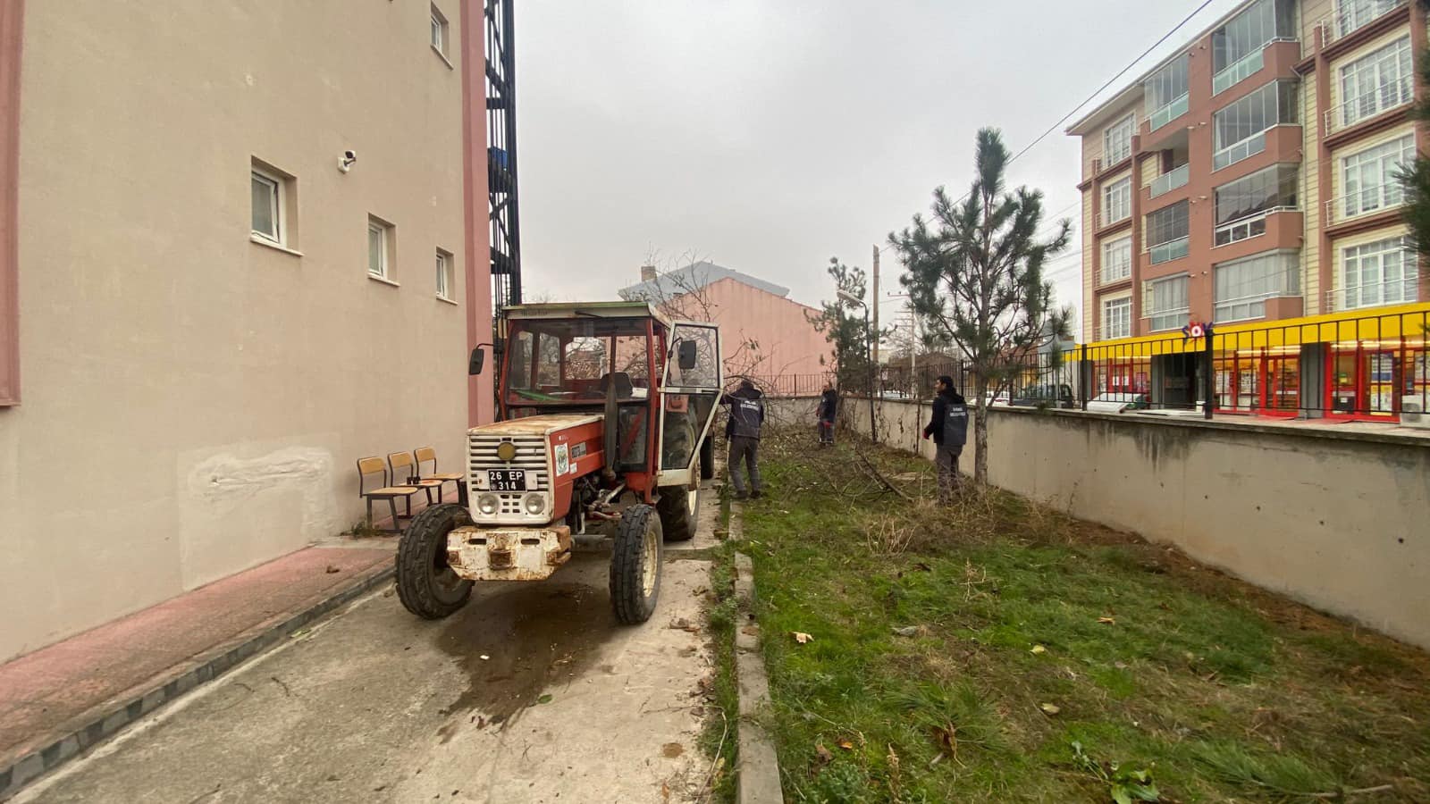 İnönü Belediyesi Ilçe Genelinde Çalışmalarına Devam Ediyor (1)