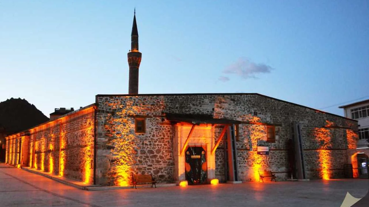 20170921152127212 Ulu Cami Ve 6