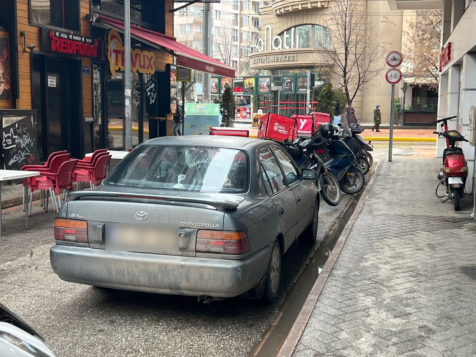 eskişehir ara sokaklar otopark gibi