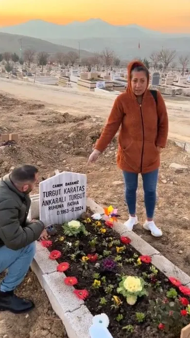 Ankaralı Turgut'un Çocukları Birbirine Girdi Mezar Taşı Için Kavga Ettiler