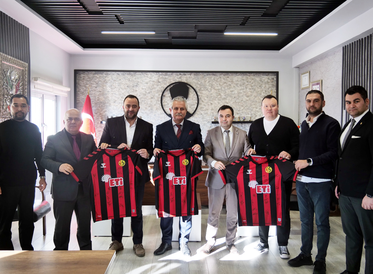 Eskişehirspor Yönetiminden Cezaevi Ziyareti (1)