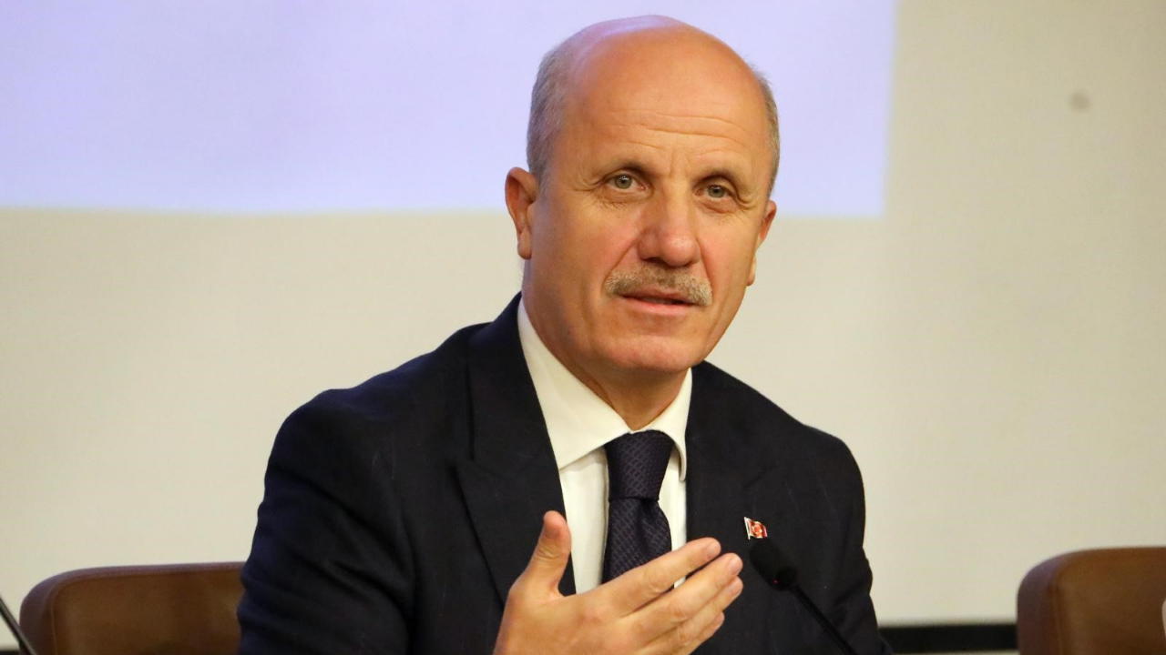 Erol Özvar