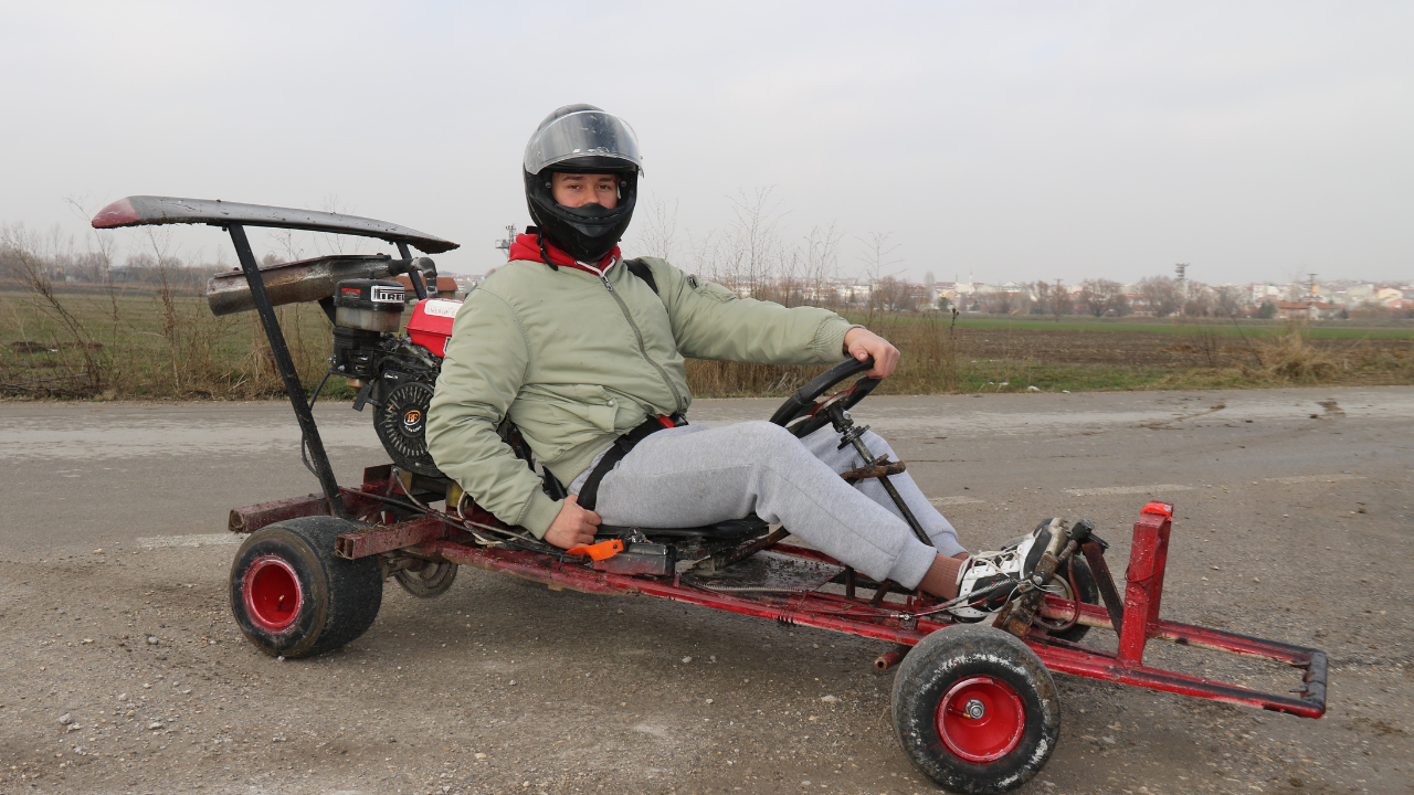 Eskişehir'de 17 Yaşındaki Genç Hurda Malzemelerle Kendi Go Kart Aracını Yaptı (1)