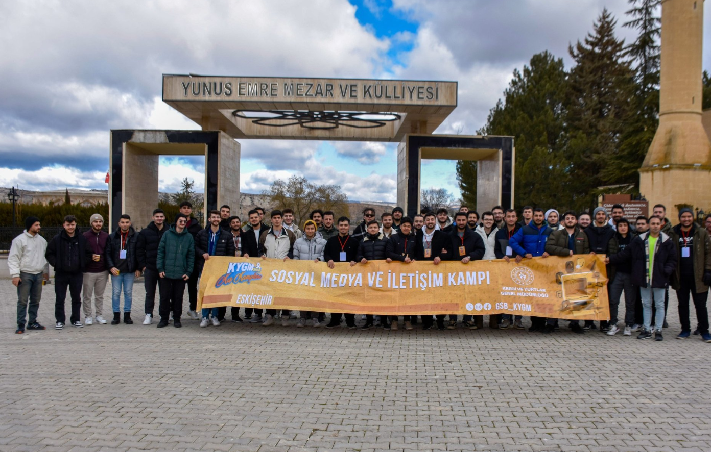 Eskişehir'de Gençler Tarihi Mekanları Keşfetti (1)