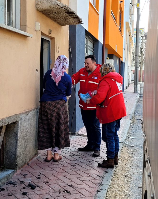 Kızılay Eskişehir Yardımlarına Aralıksız Devam Ediyor (1)