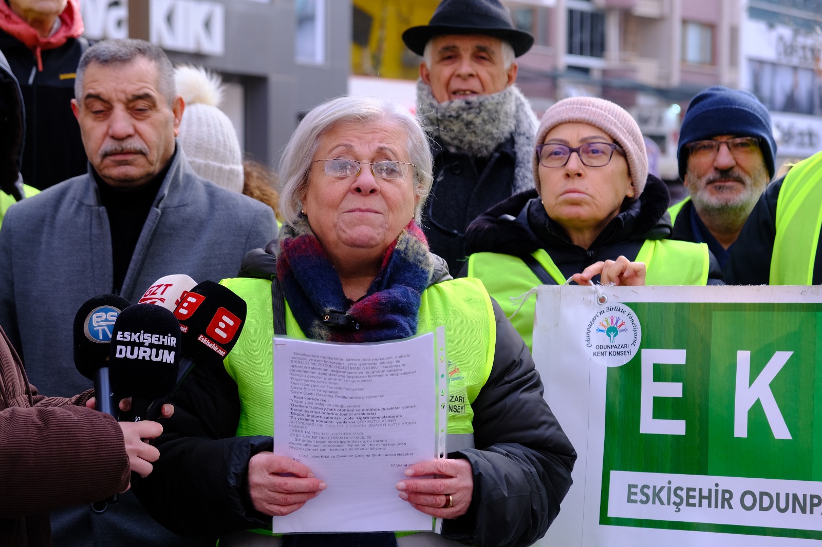 Odunpazarı Kent Konseyi Üyeleri Hamamyolu Caddesi’nde Sigara Izmariti Topladı (1)