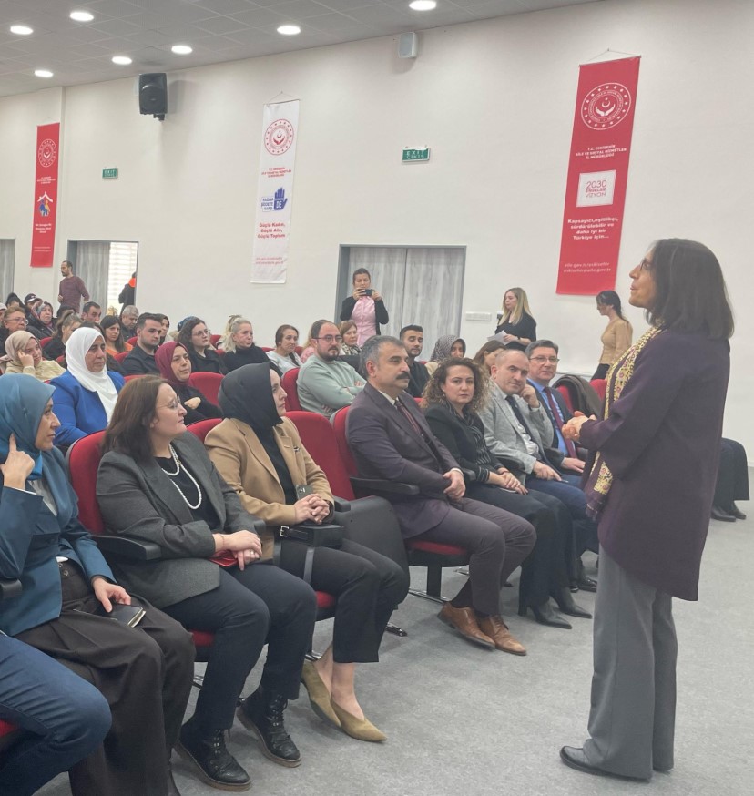 Kadem Eskişehir'den “Kadınlarla Yükselen Türkiye” Söyleşisi (1)