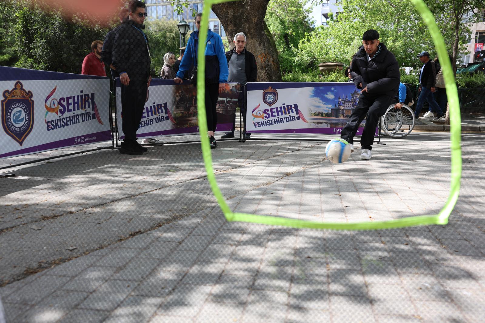 19 Mayis Coşkusu Sokak Şenli̇ği̇yle Taçlandi (25)