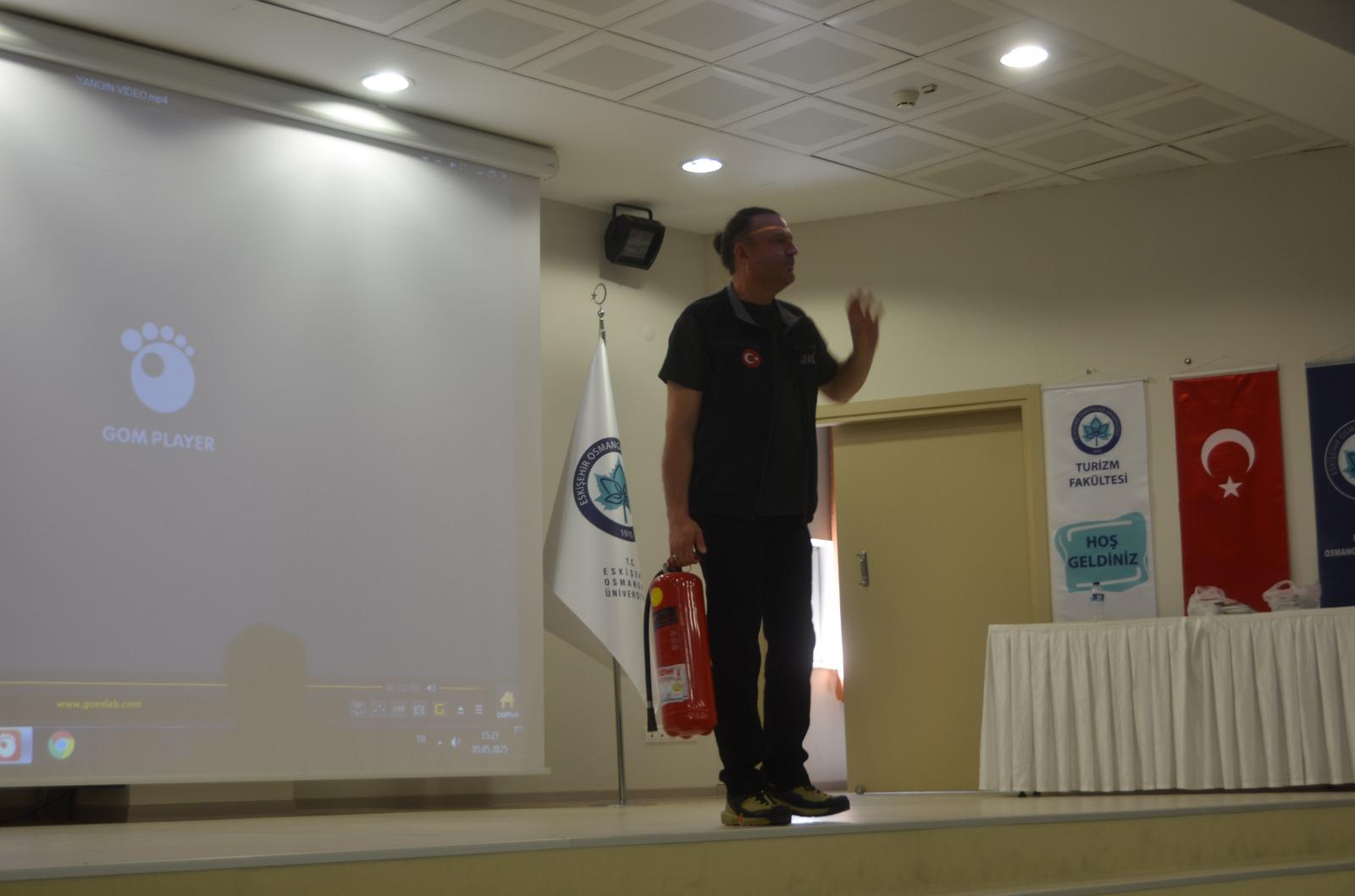 Afad'dan Üniversitelilere Hayat Kurtaran Eğitim (2)