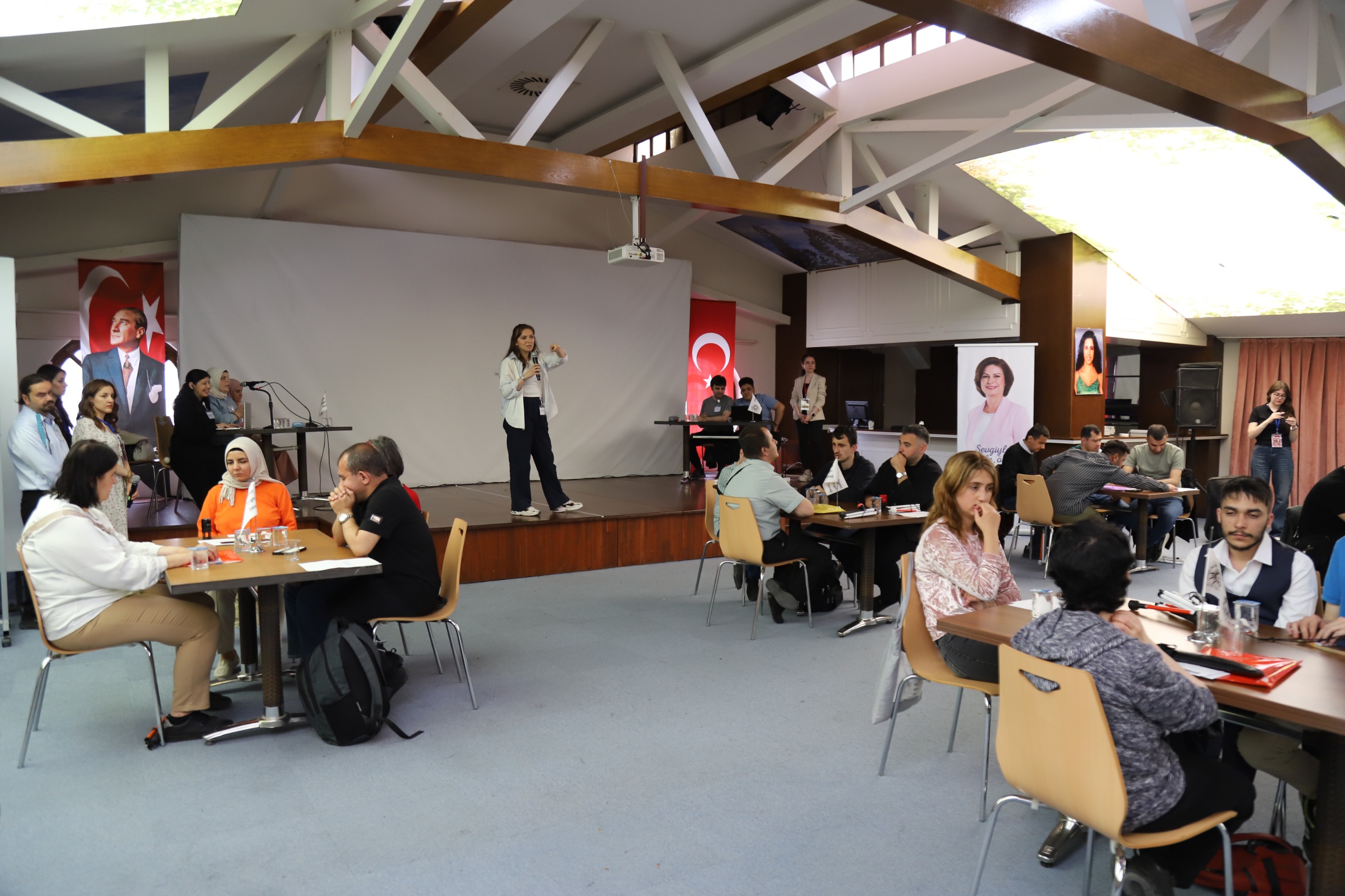 Bi̇lgi̇yle Buluşma, Engelsi̇z Dayanişma (2)