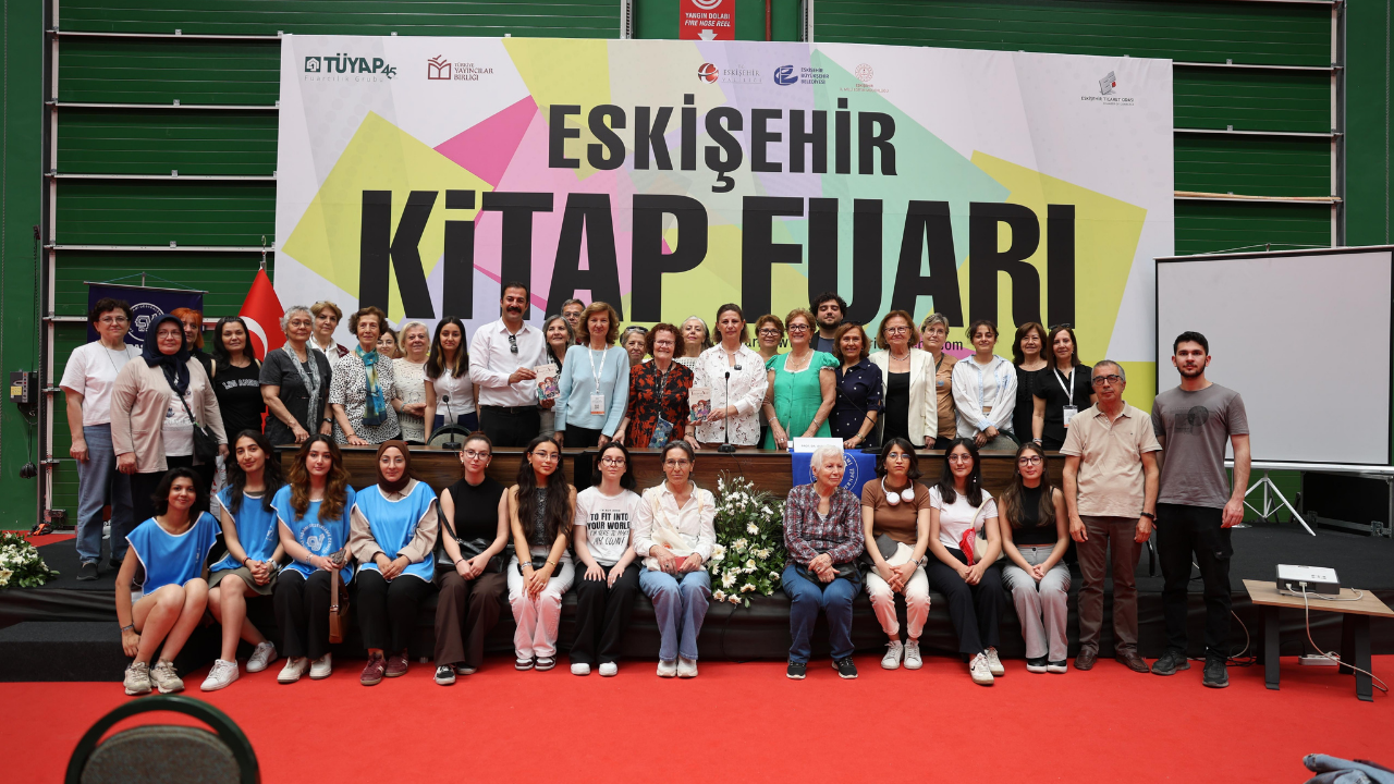 Daha Aydınlık Bir Gelecek Için Hep Birlikte Çalışıyoruz (1)