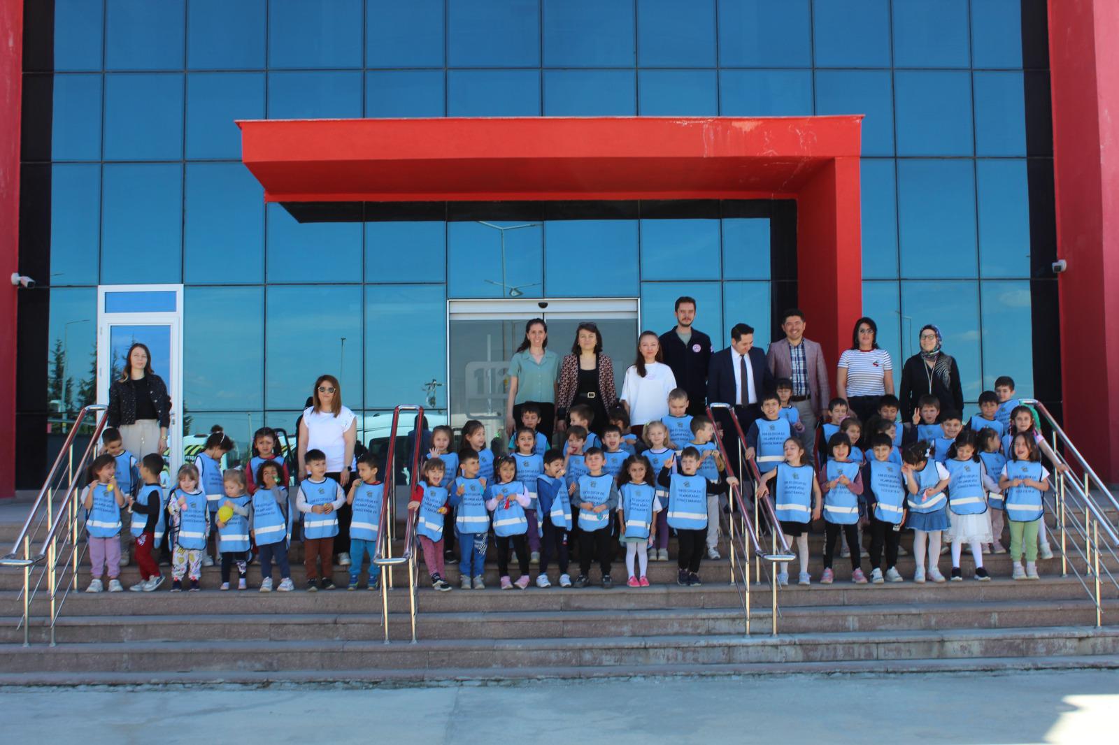 Es Çocuk Evi̇’ni̇n Mi̇ni̇kleri̇ 112’Yi̇ Keşfetti̇ (1)