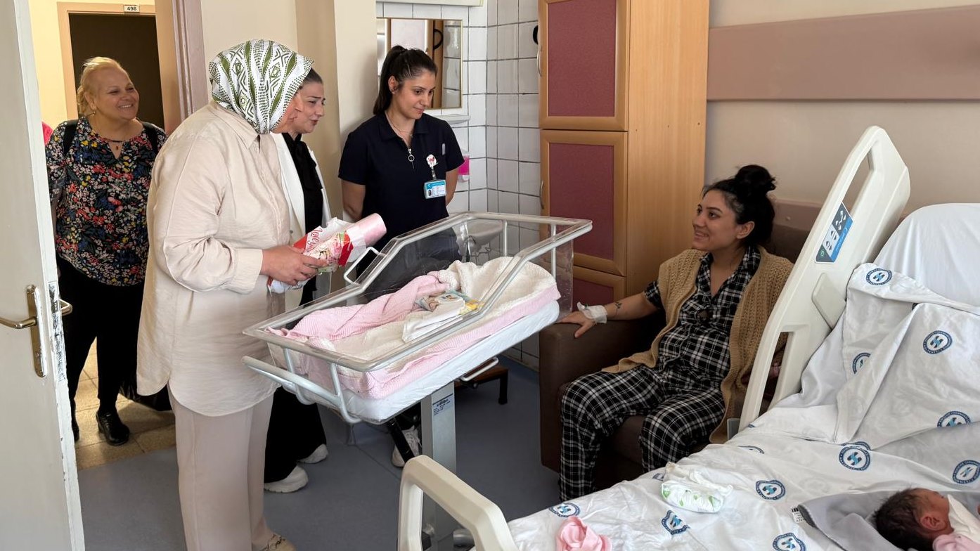 Gqm6 Hx P W Y A A X G Zr