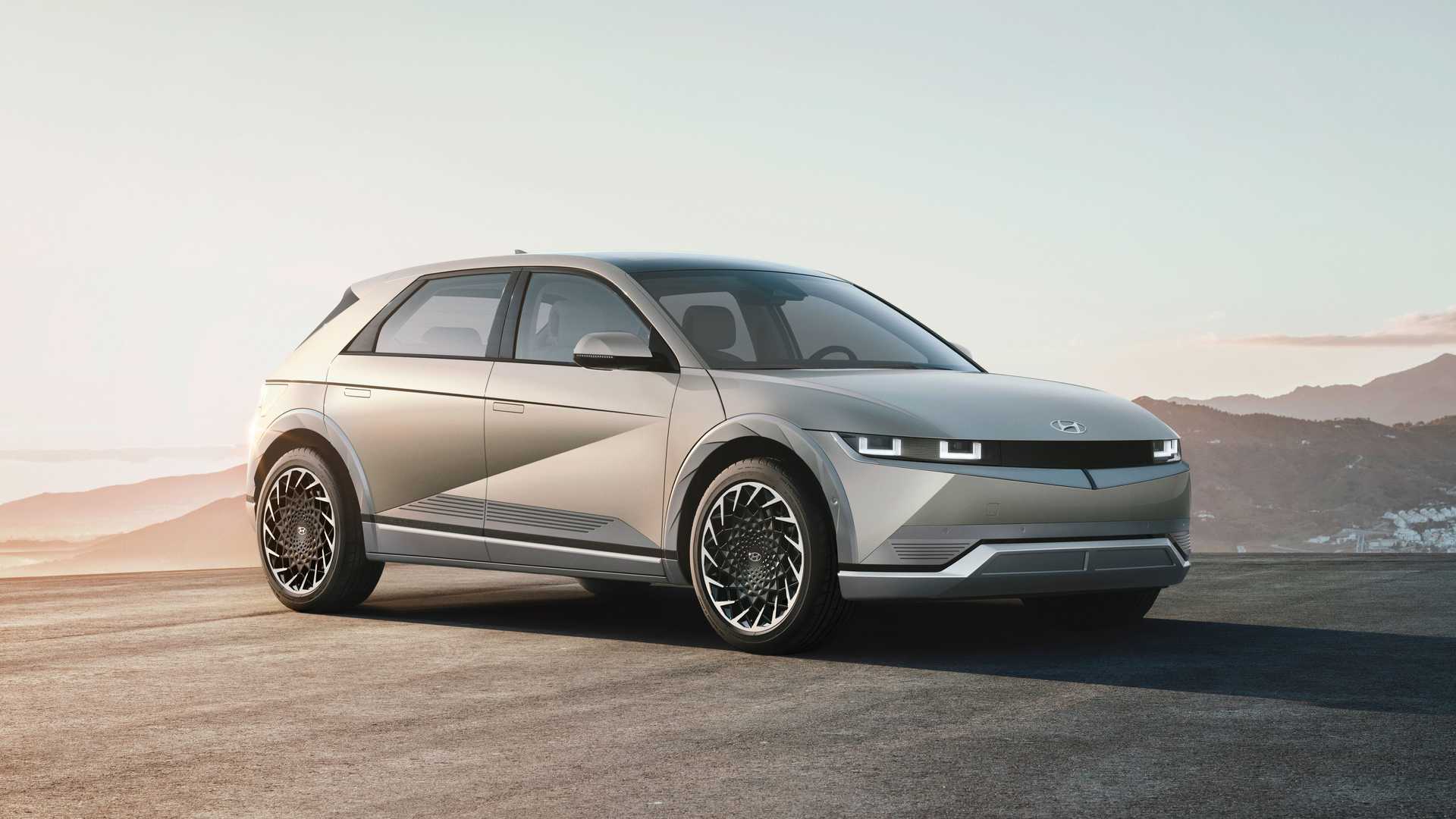 Hyundai I O N I Q 5 1